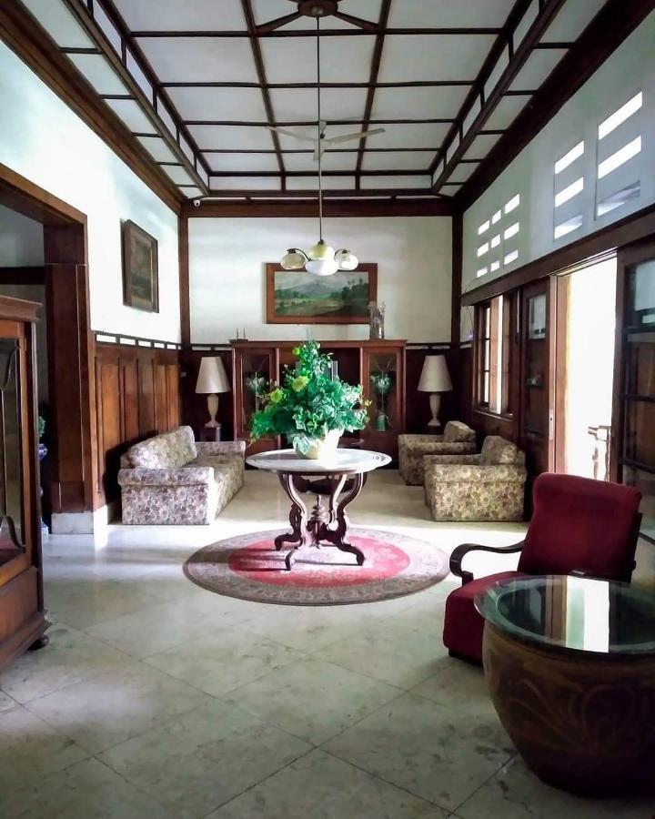 Guest House Teras Solo Syariah Экстерьер фото